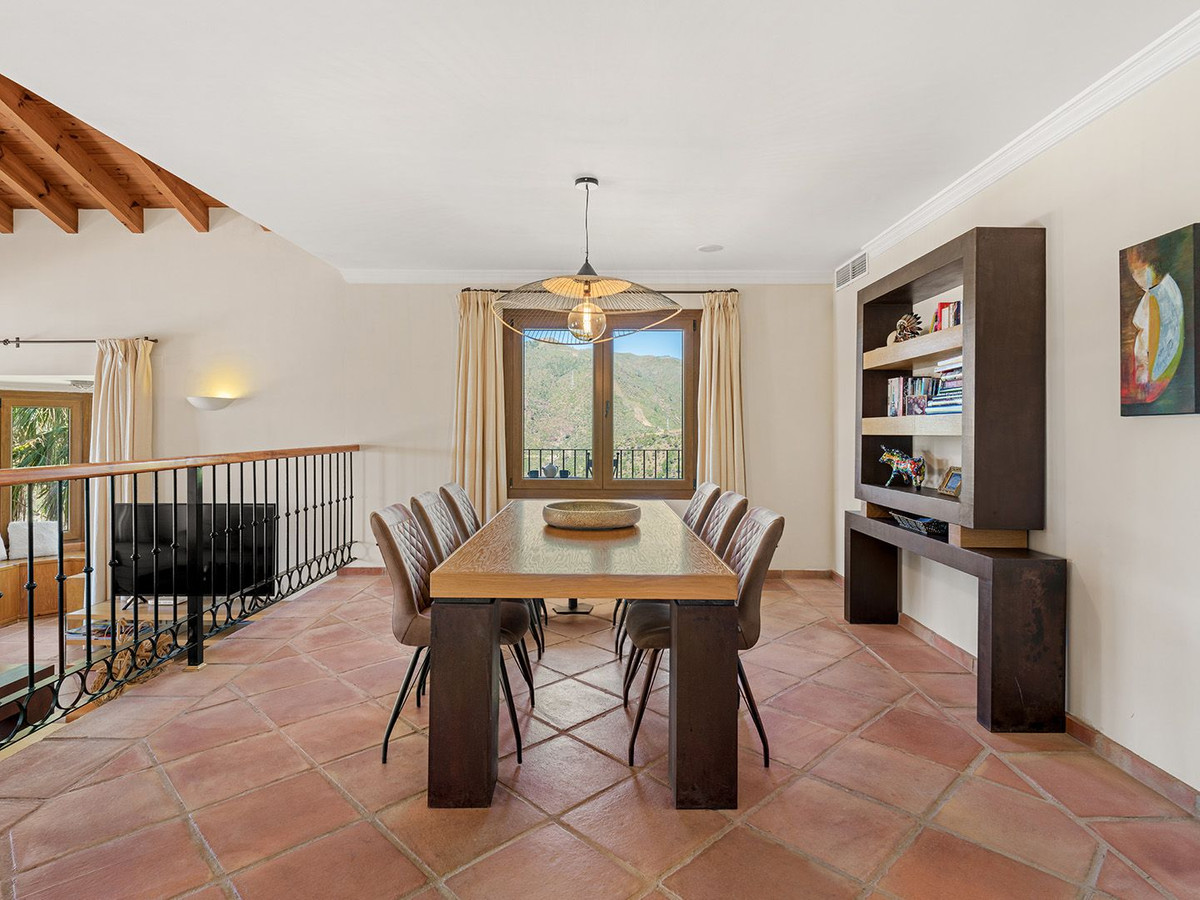 5 bedroom Villas for sale in Benahavís – R5407639 5 bedroom Villas for sale in Benahavís – R5407639