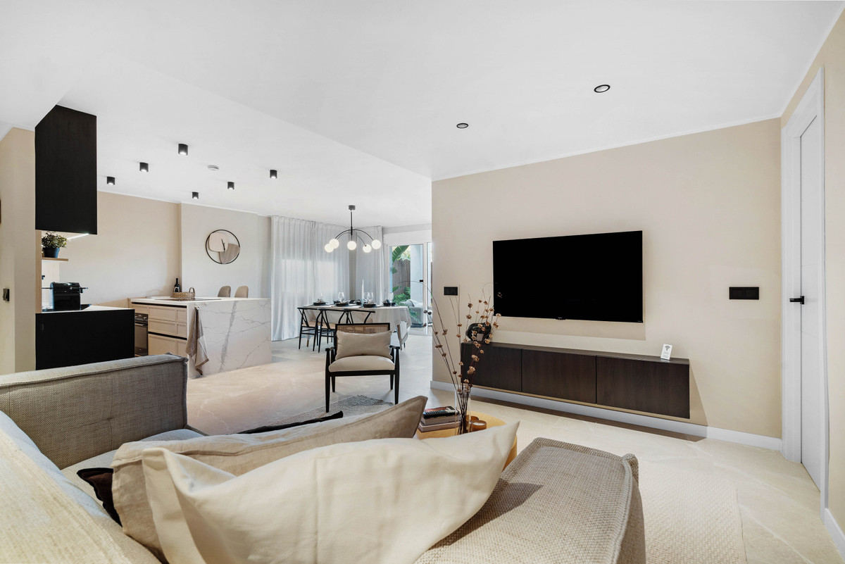 4 bedroom Apartments for sale in Nueva Andalucía – R5220361 4 bedroom Apartments for sale in Nueva Andalucía – R5220361