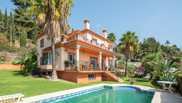 4 bedroom Villas for sale in Marbella – R3550327 4 bedroom Villas for sale in Marbella – R3550327 in