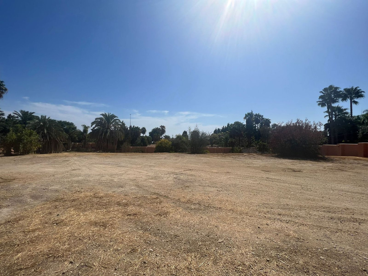 Parcelas de 7 dormitorios en venta en Milla de Oro – R4836085 Parcelas de 7 dormitorios en venta en Milla de Oro – R4836085