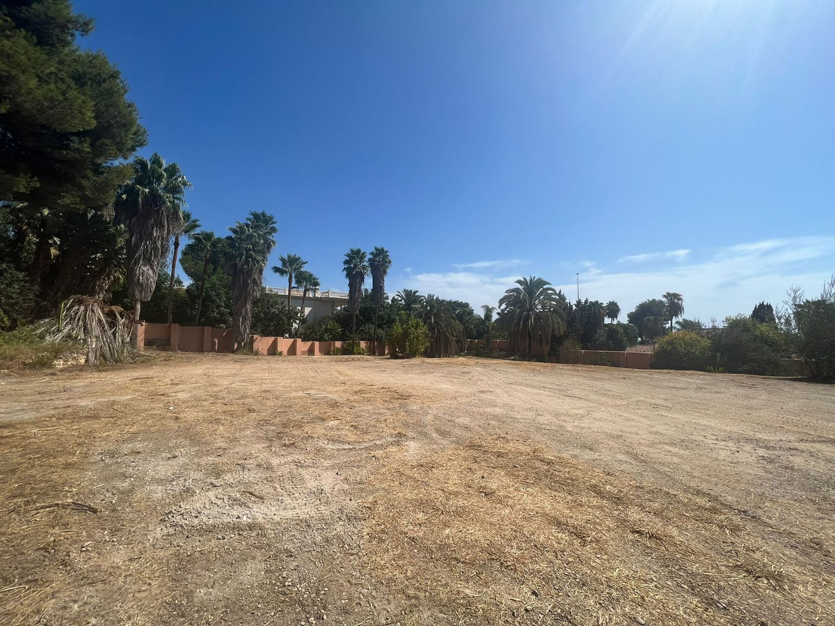 Parcelas de 7 dormitorios en venta en Milla de Oro – R4836085 Parcelas de 7 dormitorios en venta en Milla de Oro – R4836085