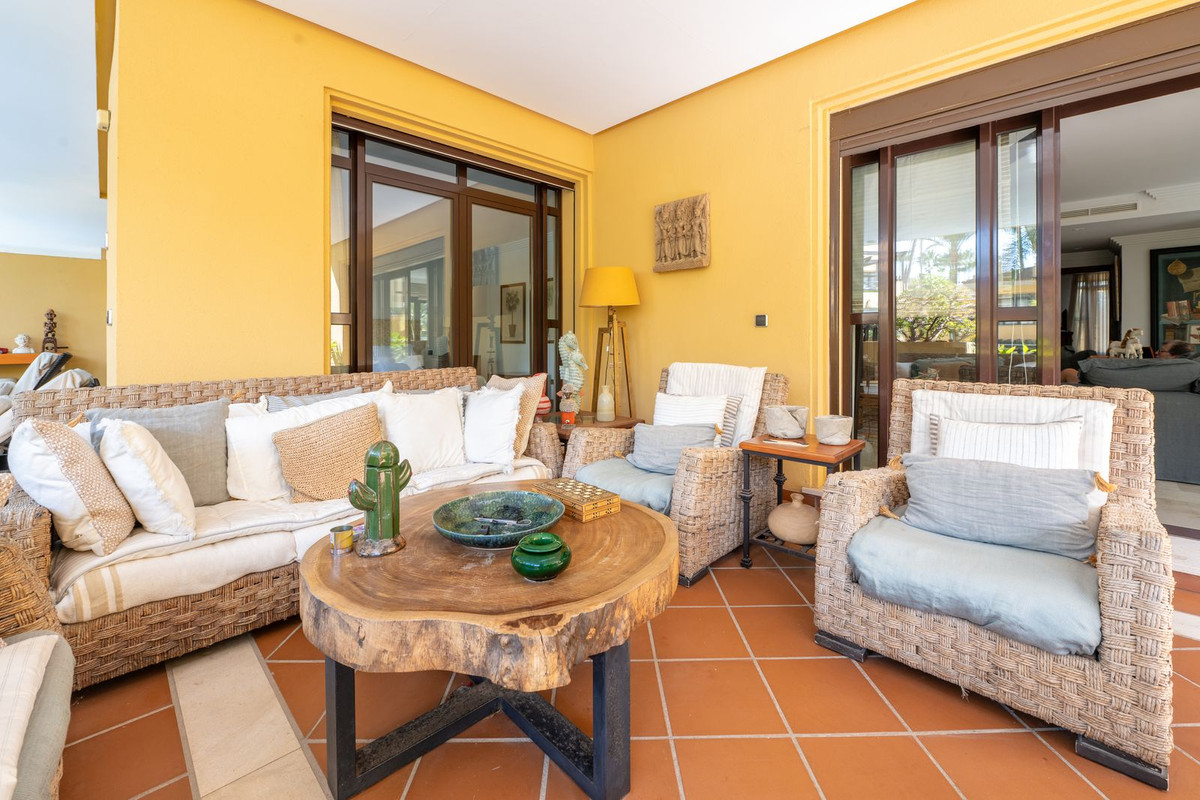 2 bedroom Apartments for sale in Puerto Banús – R5201335 2 bedroom Apartments for sale in Puerto Banús – R5201335