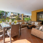 2 bedroom Apartments for sale in Puerto Banús – R5201335 2 bedroom Apartments for sale in Puerto Banús – R5201335
