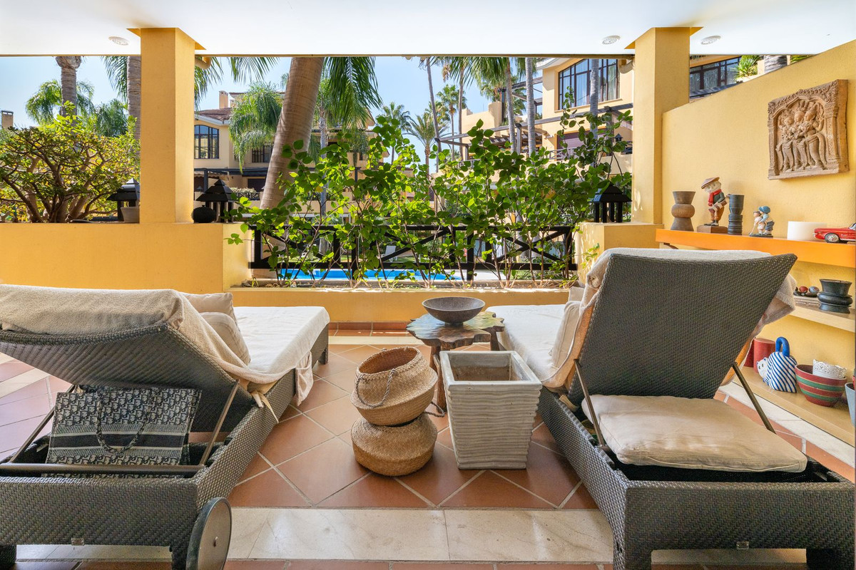 2 bedroom Apartments for sale in Puerto Banús – R5201335 2 bedroom Apartments for sale in Puerto Banús – R5201335