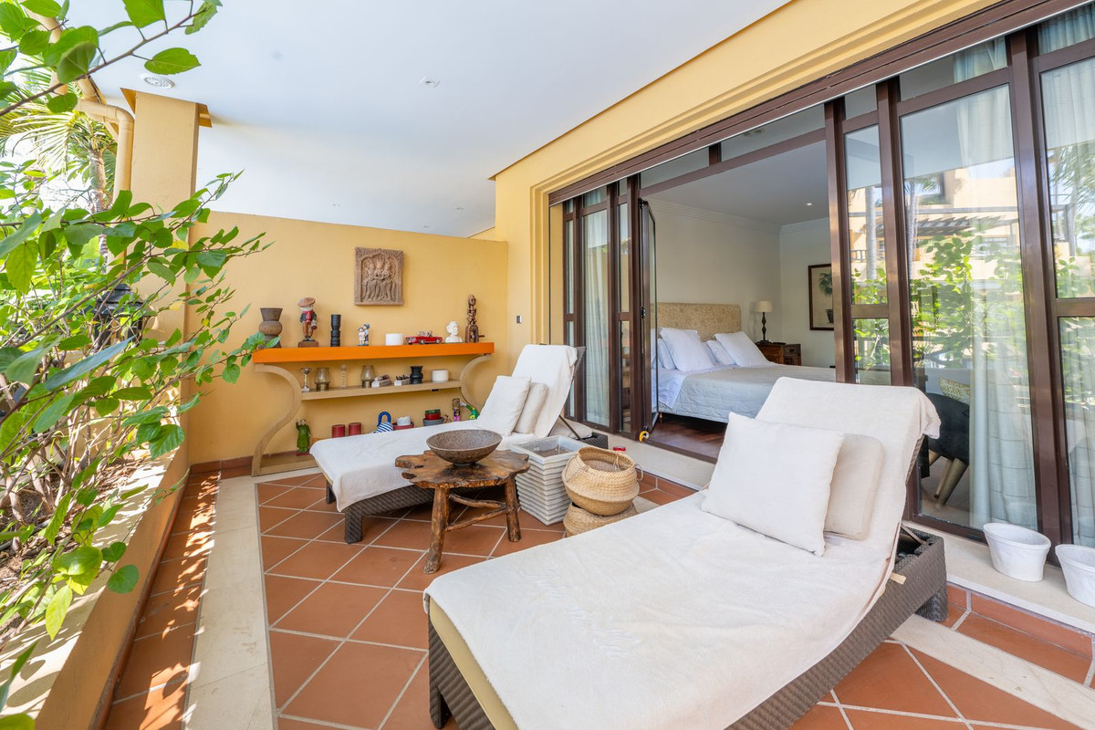 2 bedroom Apartments for sale in Puerto Banús – R5201335 2 bedroom Apartments for sale in Puerto Banús – R5201335