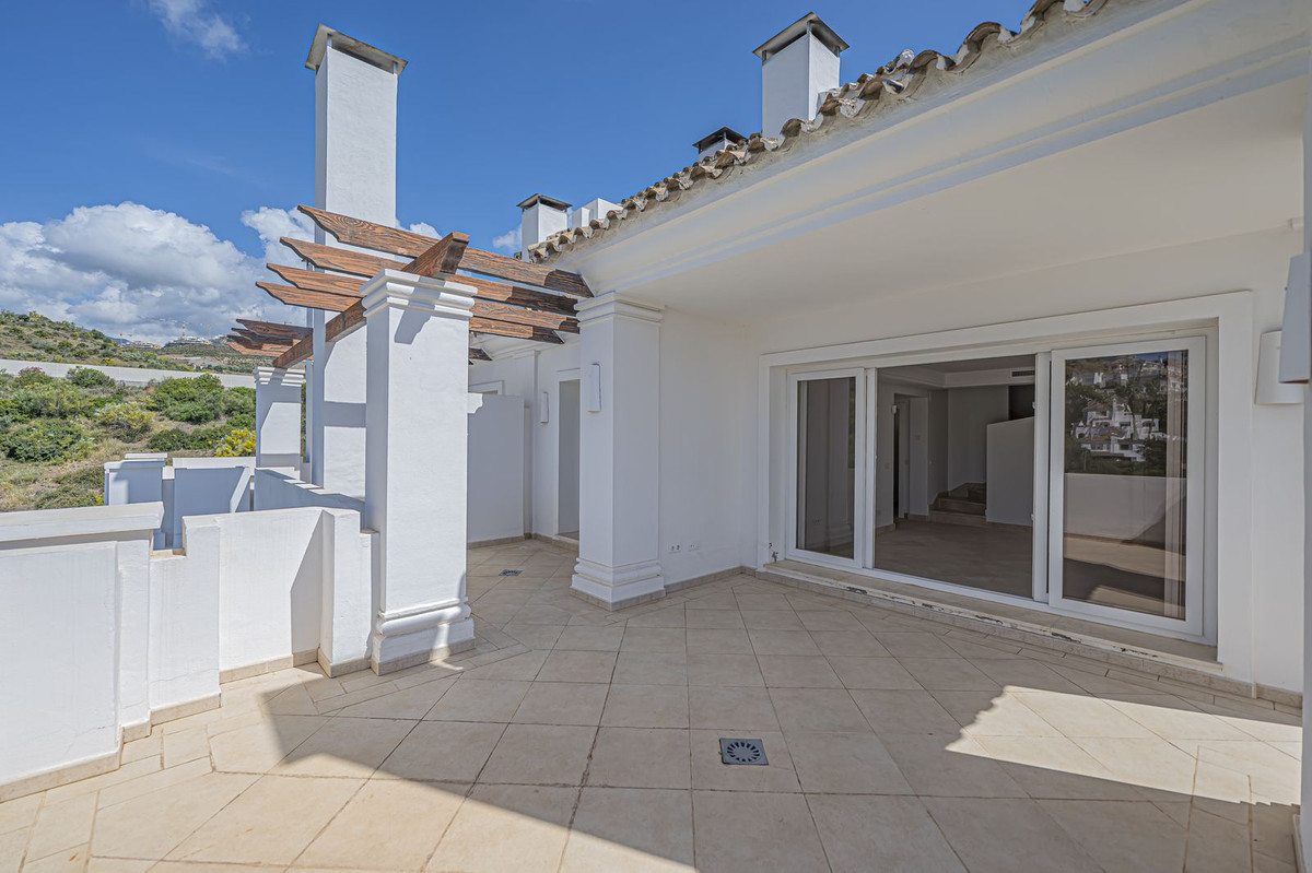 Aticos de 2 dormitorios en venta en Nueva Andalucía – R5376055 Aticos de 2 dormitorios en venta en Nueva Andalucía – R5376055