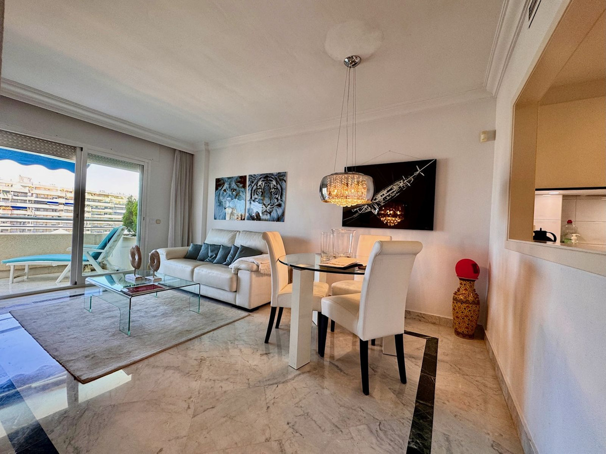 2 bedroom Apartments for sale in Puerto Banús – R5219494 2 bedroom Apartments for sale in Puerto Banús – R5219494