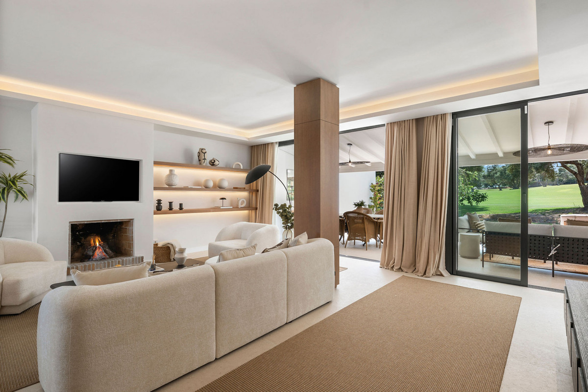 Adosados de 4 dormitorios en venta en Nueva Andalucía – R5075620 Adosados de 4 dormitorios en venta en Nueva Andalucía – R5075620