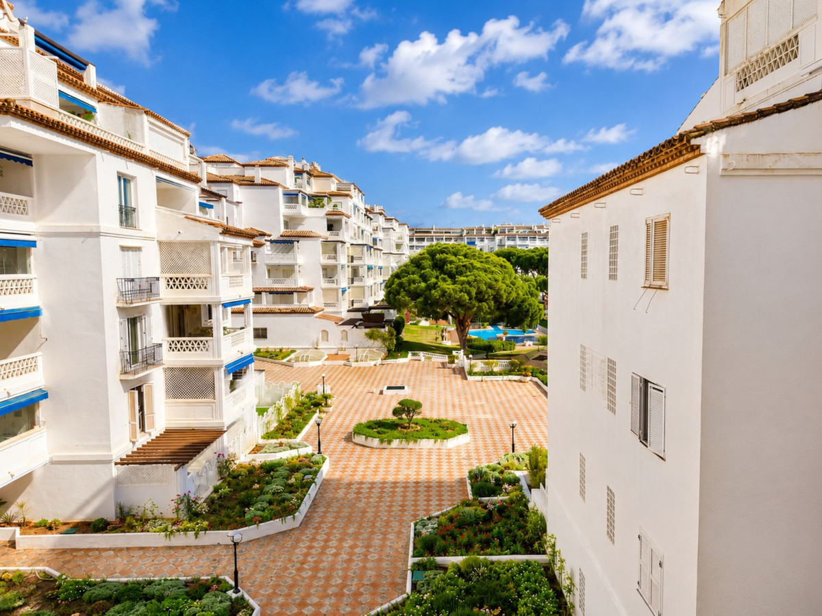 2 bedroom Apartments for sale in Puerto Banús – R5299858 2 bedroom Apartments for sale in Puerto Banús – R5299858