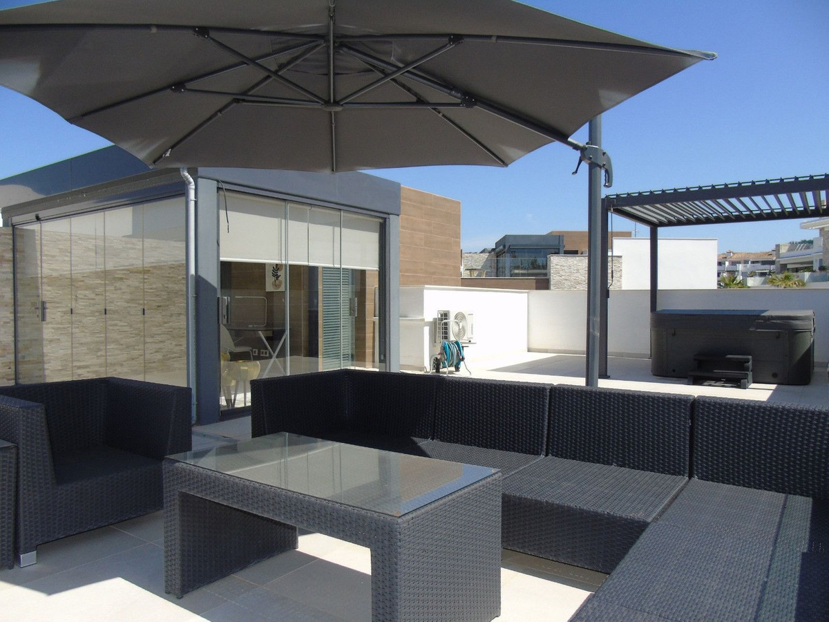 3 bedroom Penthouses for sale in Marbella – R5400694 3 bedroom Penthouses for sale in Marbella – R5400694