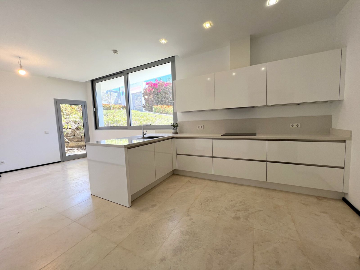 5 bedroom Townhouses for sale in Sierra Blanca – R4407997 5 bedroom Townhouses for sale in Sierra Blanca – R4407997