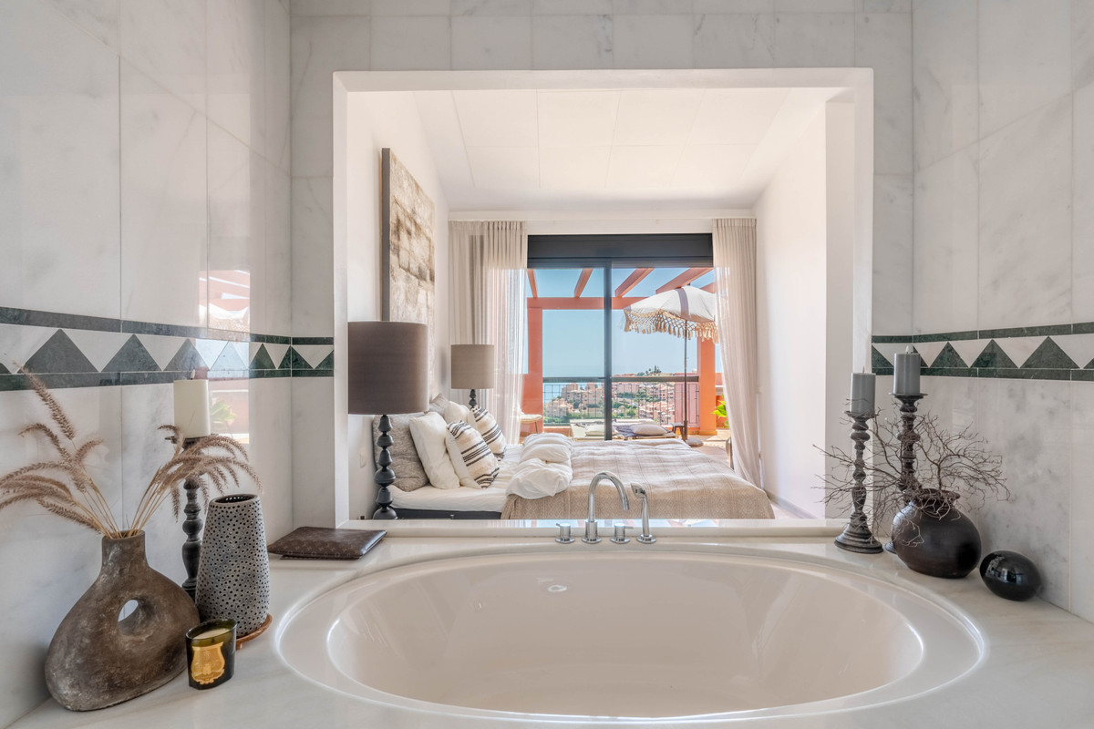 4 bedroom Apartments for sale in Calahonda – R5432557 4 bedroom Apartments for sale in Calahonda – R5432557