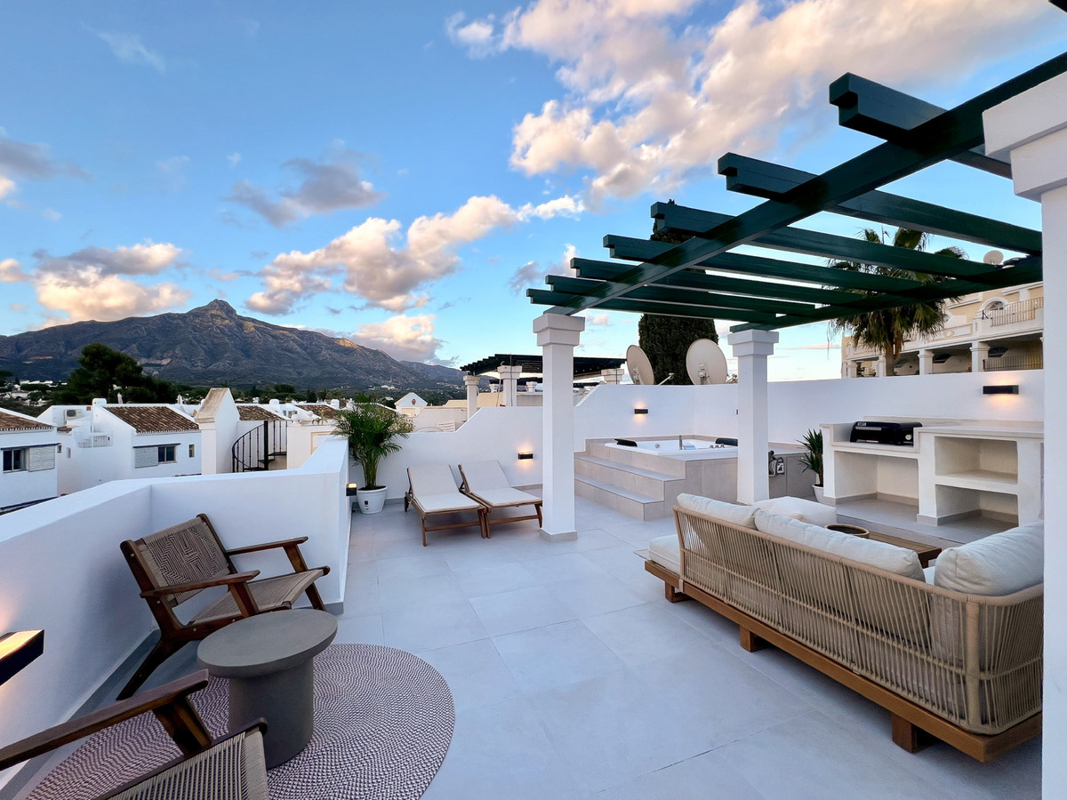 Apartamentos de 3 dormitorios en venta en Nueva Andalucía – R4970533 Apartamentos de 3 dormitorios en venta en Nueva Andalucía – R4970533