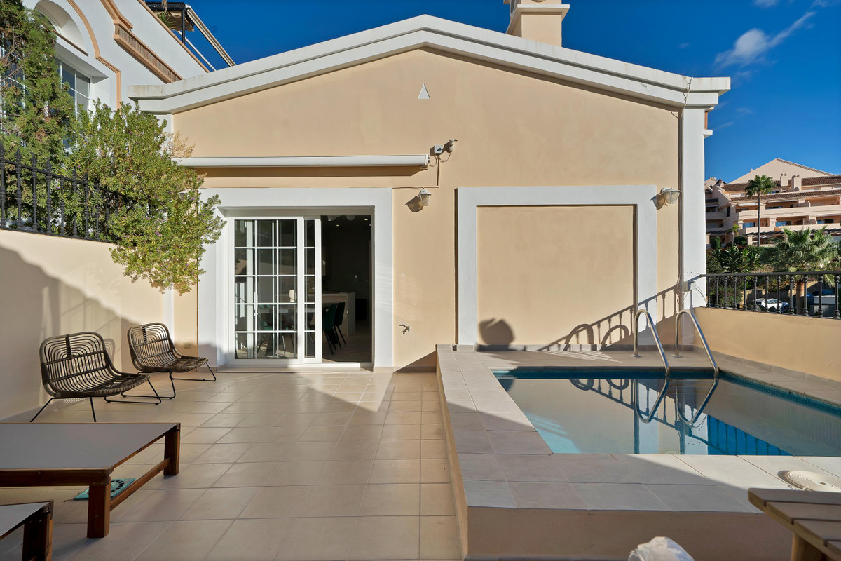 5 bedroom Townhouses for sale in Marbella – R5189632 5 bedroom Townhouses for sale in Marbella – R5189632