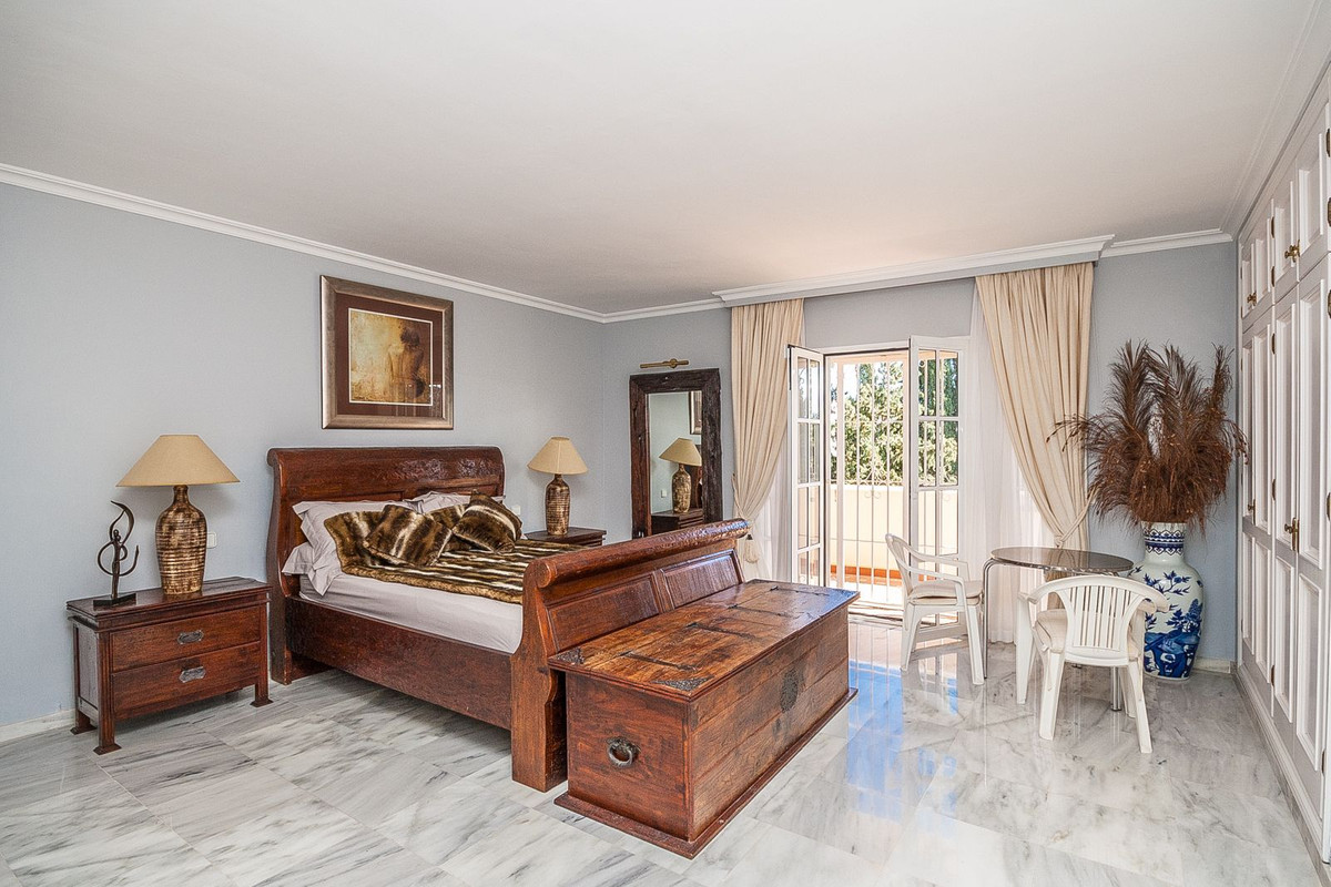 Villas de 5 dormitorios en venta en Calahonda – R5343208 Villas de 5 dormitorios en venta en Calahonda – R5343208
