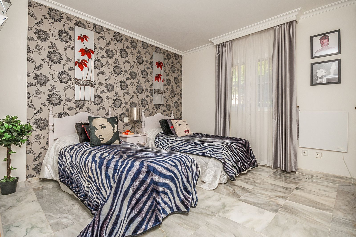 Villas de 5 dormitorios en venta en Calahonda – R5343208 Villas de 5 dormitorios en venta en Calahonda – R5343208