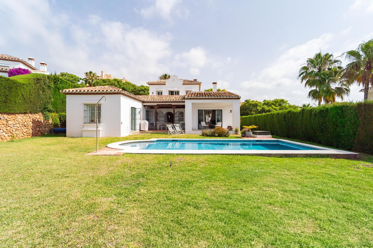 4 bedroom Villas for sale in Elviria – R5418922 4 bedroom Villas for sale in Elviria – R5418922