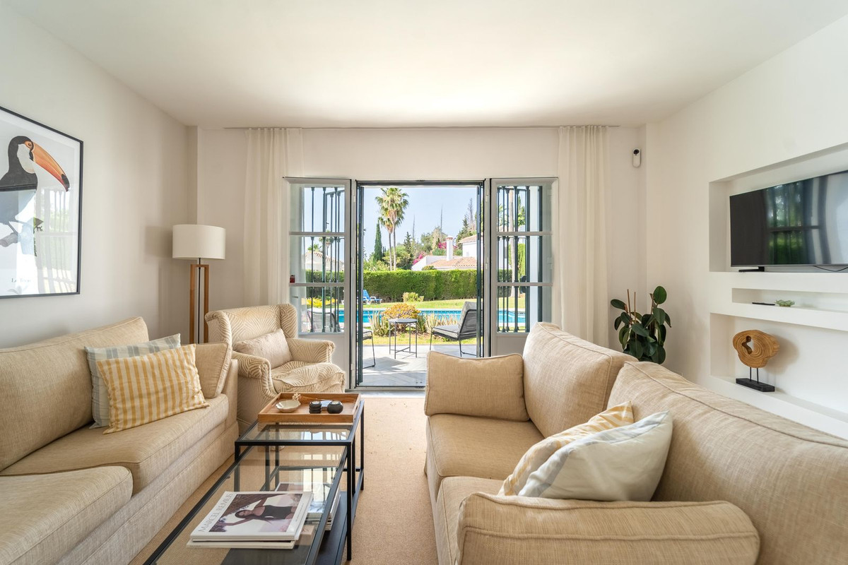 4 bedroom Villas for sale in Elviria – R5418922 4 bedroom Villas for sale in Elviria – R5418922