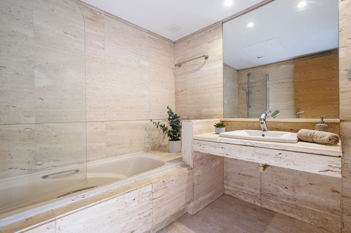Apartamentos de 2 dormitorios en venta en Marbella – R5070340 Apartamentos de 2 dormitorios en venta en Marbella – R5070340