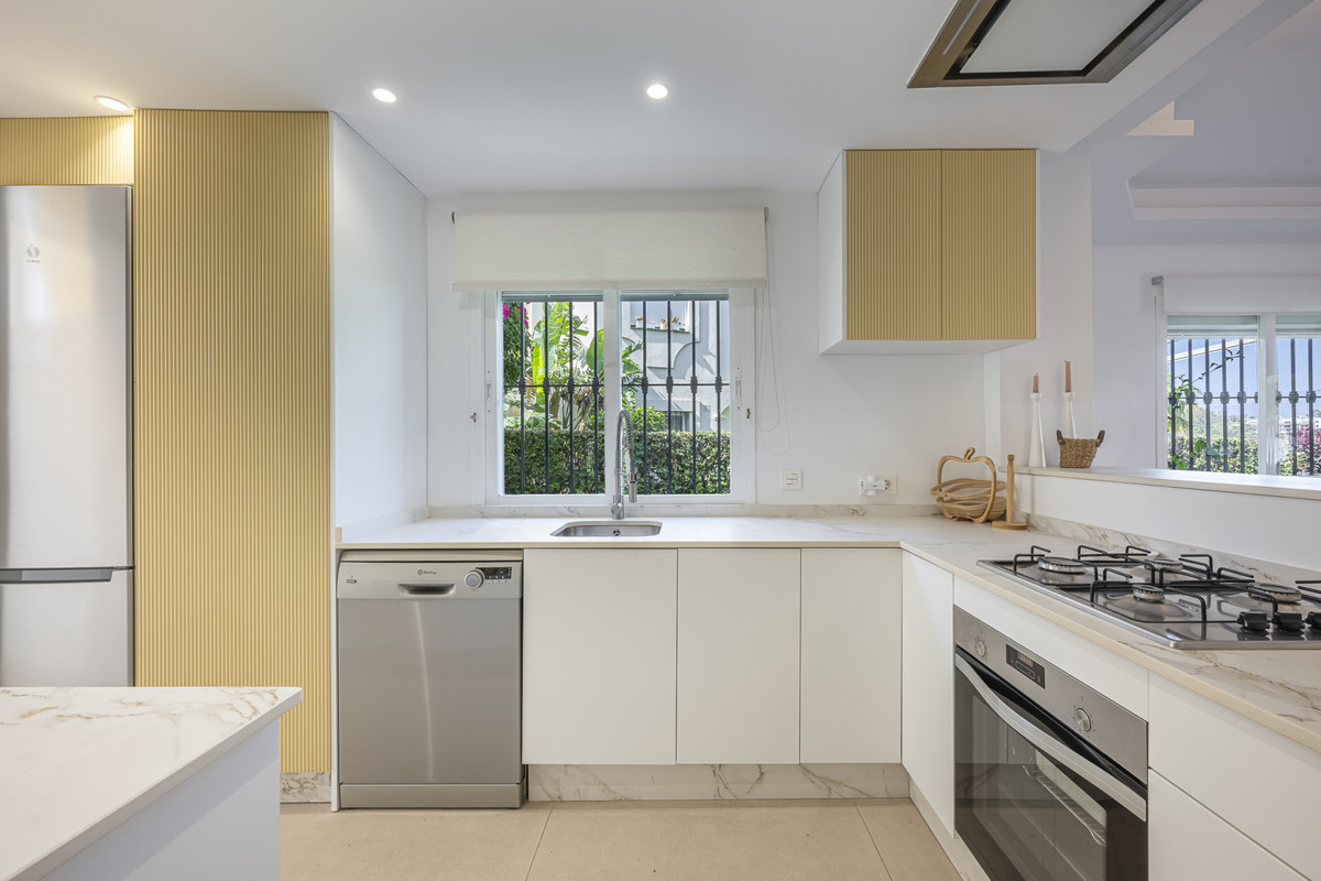Apartamentos de 3 dormitorios en venta en Benahavís – R5426362 Apartamentos de 3 dormitorios en venta en Benahavís – R5426362
