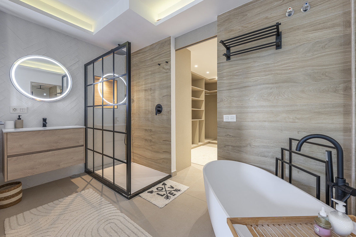Apartamentos de 3 dormitorios en venta en Benahavís – R5426362 Apartamentos de 3 dormitorios en venta en Benahavís – R5426362