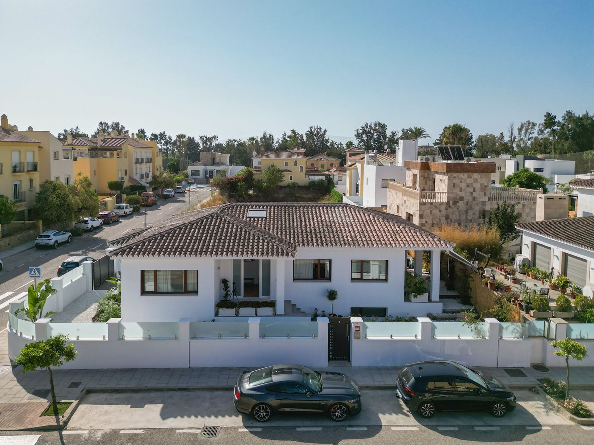 5 bedroom Villas for sale in La Cala de Mijas – R5043916 5 bedroom Villas for sale in La Cala de Mijas – R5043916