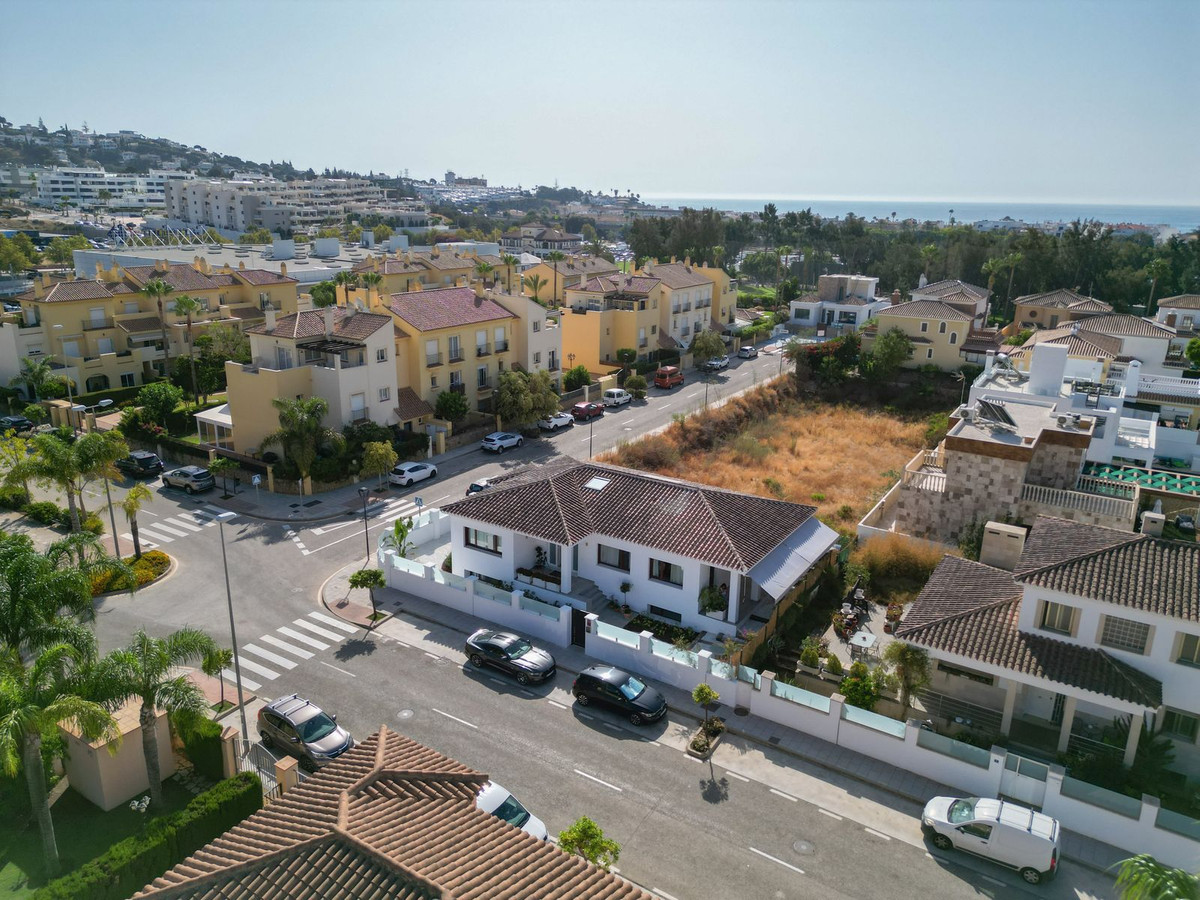 5 bedroom Villas for sale in La Cala de Mijas – R5043916 5 bedroom Villas for sale in La Cala de Mijas – R5043916