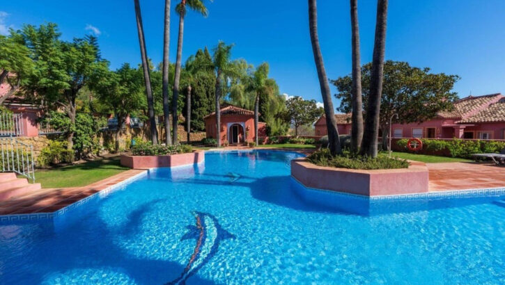 Adosados de 3 dormitorios en venta en La Quinta – R5445040 Adosados de 3 dormitorios en venta en La Quinta – R5445040 en