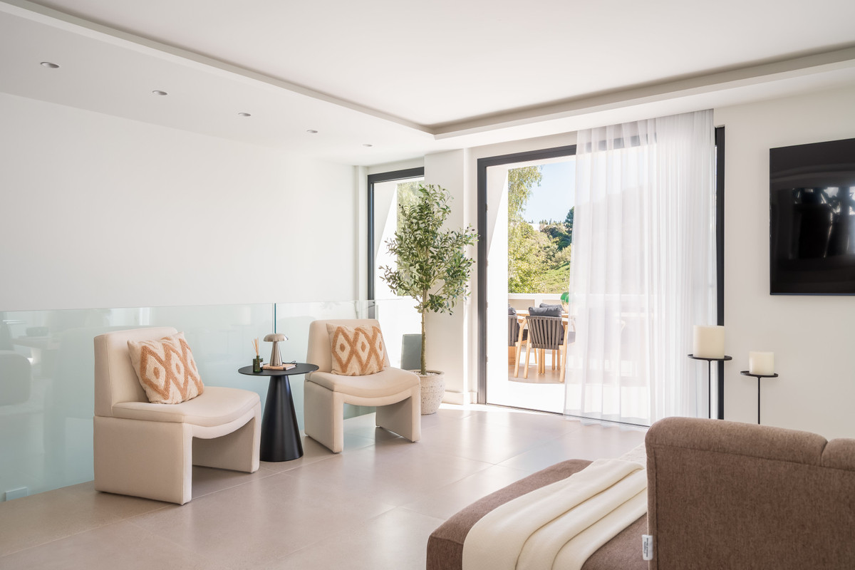 5 bedroom Villas for sale in Nueva Andalucía – R5032501 5 bedroom Villas for sale in Nueva Andalucía – R5032501