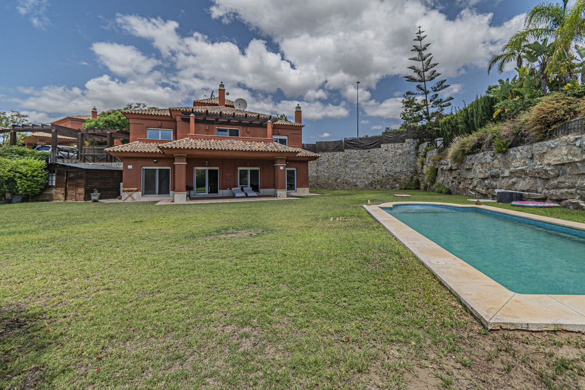 5 bedroom Villas for sale in Marbella – R5075440 5 bedroom Villas for sale in Marbella – R5075440