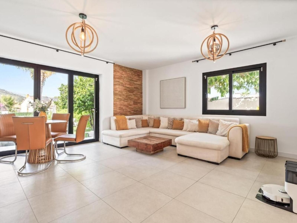 6 bedroom Villas for sale in Marbella – R5444929 6 bedroom Villas for sale in Marbella – R5444929
