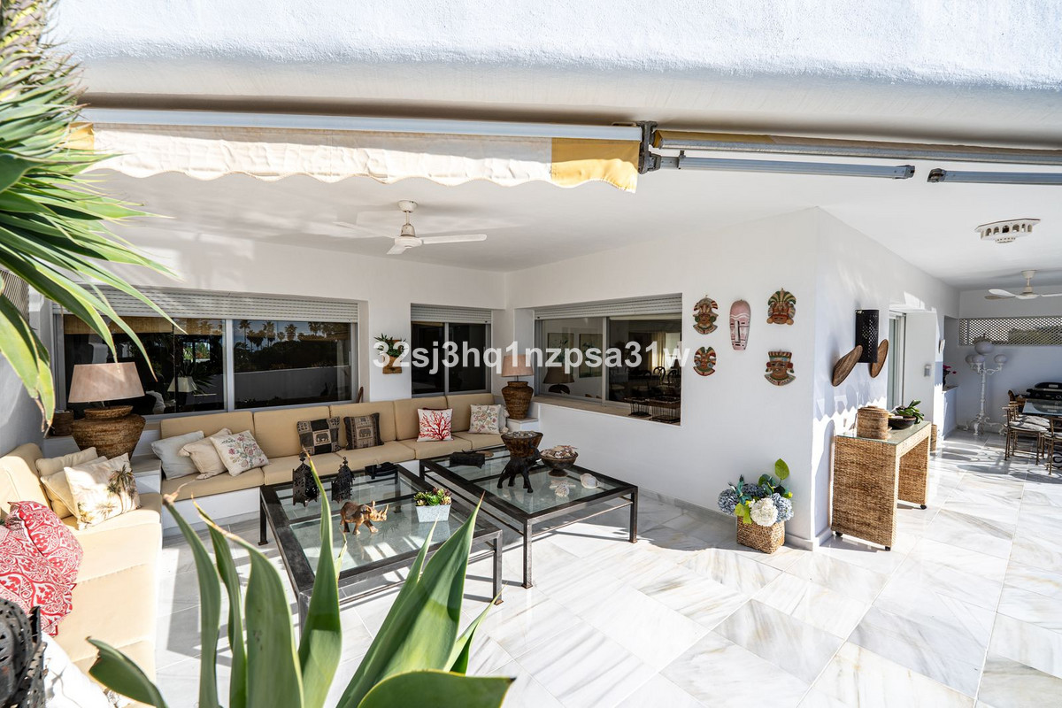 Apartamentos de 4 dormitorios en venta en Guadalmina Baja – R5259682 Apartamentos de 4 dormitorios en venta en Guadalmina Baja – R5259682