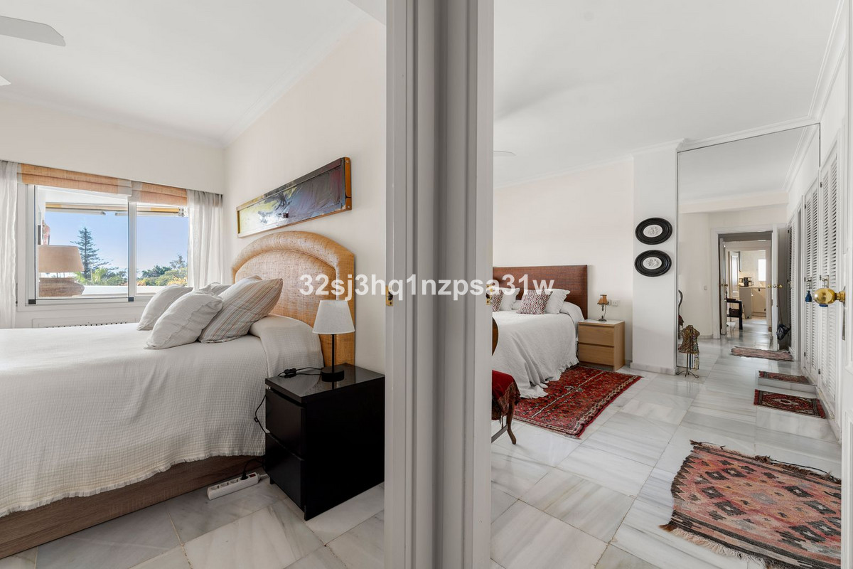 Apartamentos de 4 dormitorios en venta en Guadalmina Baja – R5259682 Apartamentos de 4 dormitorios en venta en Guadalmina Baja – R5259682