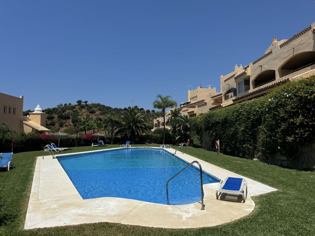 Apartamentos de 3 dormitorios en venta en Elviria – R4937086 Apartamentos de 3 dormitorios en venta en Elviria – R4937086