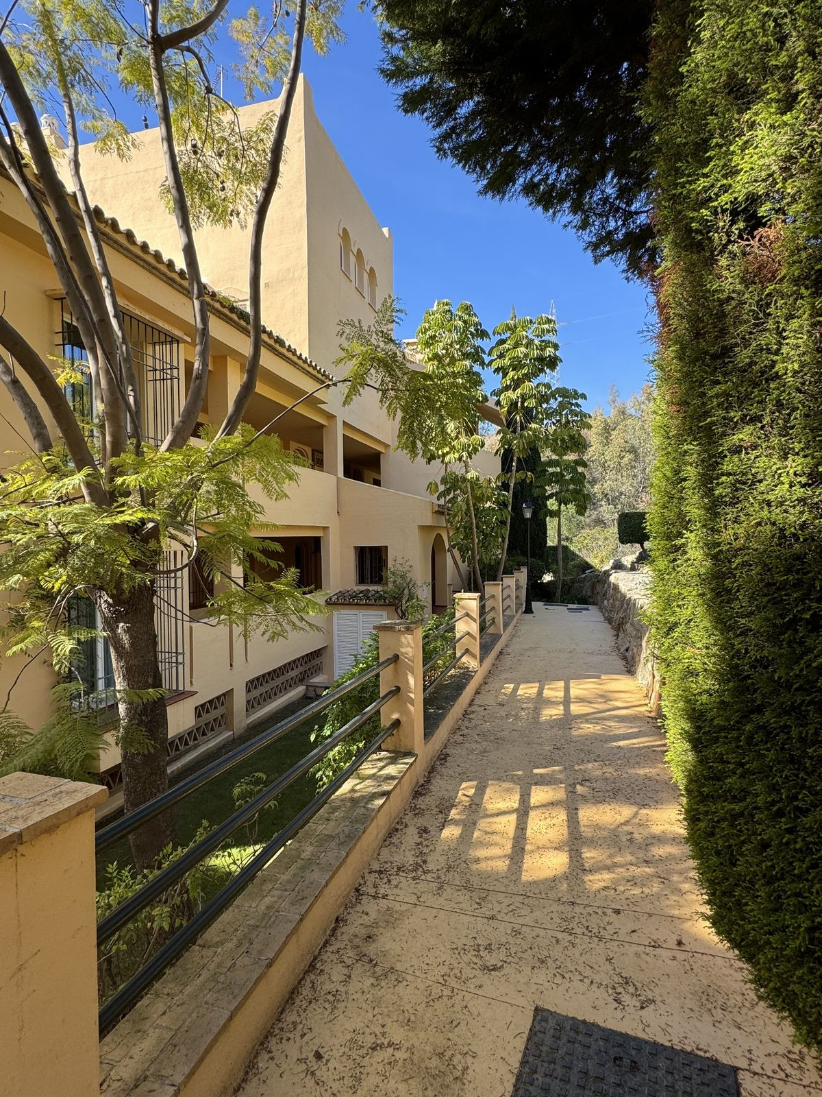 Apartamentos de 3 dormitorios en venta en Elviria – R4937086 Apartamentos de 3 dormitorios en venta en Elviria – R4937086