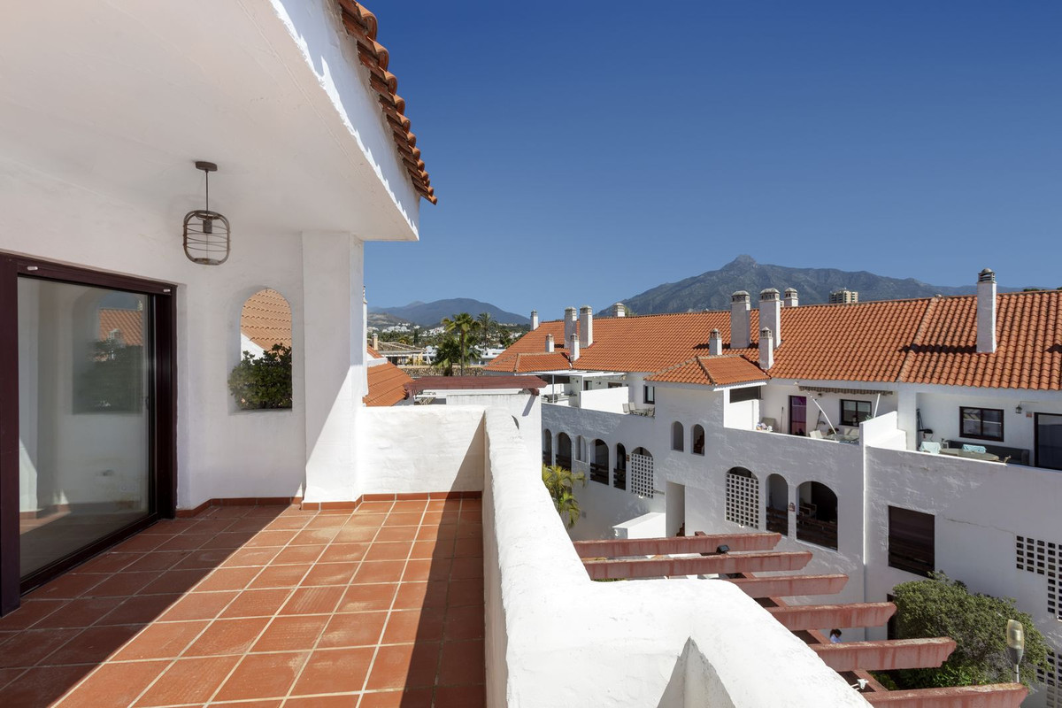Apartamentos de 3 dormitorios en venta en Nueva Andalucía – R5344102 Apartamentos de 3 dormitorios en venta en Nueva Andalucía – R5344102