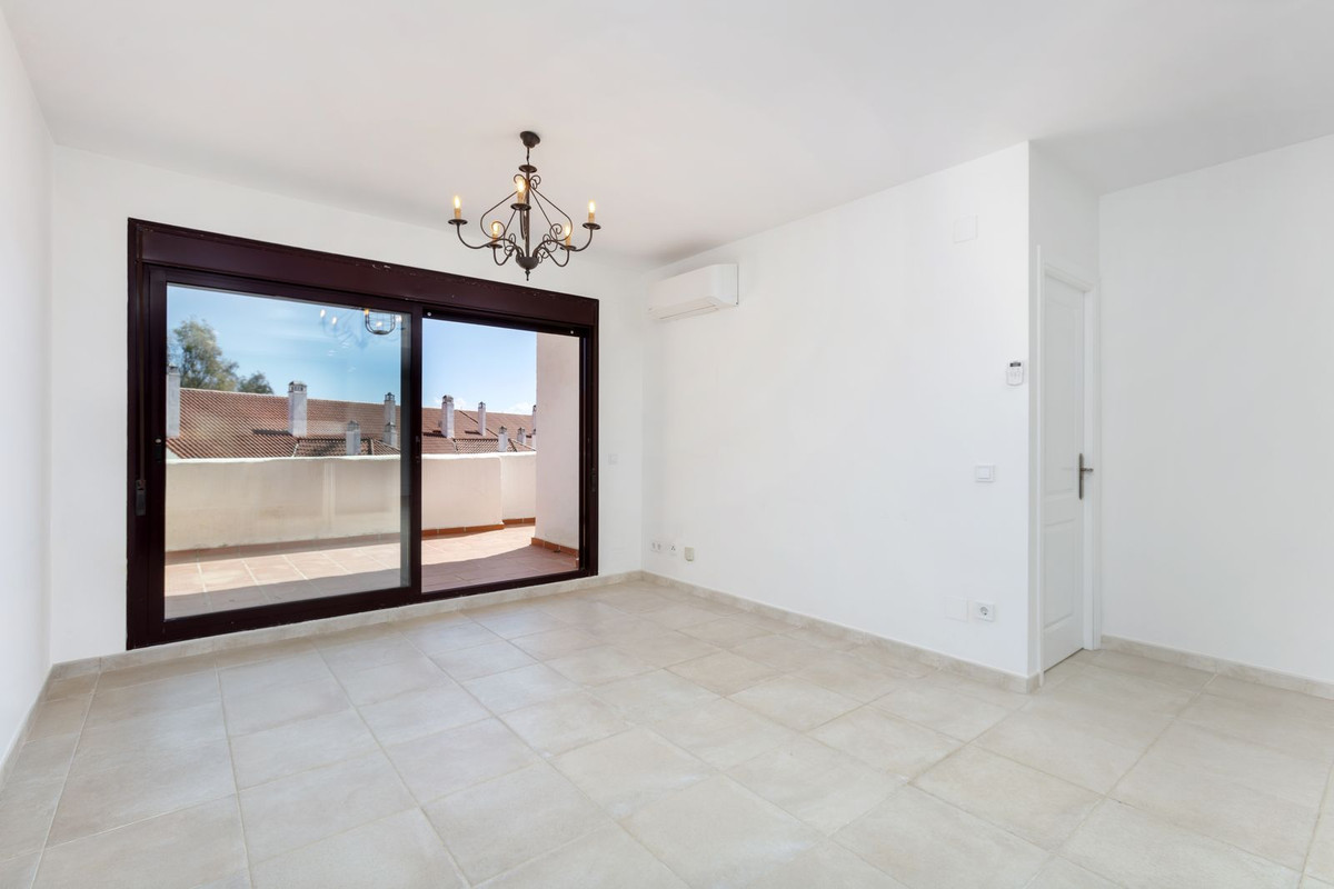 Apartamentos de 3 dormitorios en venta en Nueva Andalucía – R5344102 Apartamentos de 3 dormitorios en venta en Nueva Andalucía – R5344102