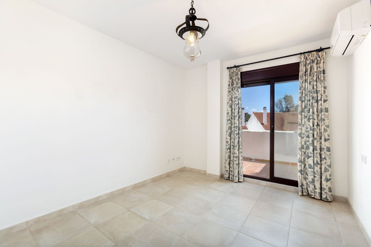 Apartamentos de 3 dormitorios en venta en Nueva Andalucía – R5344102 Apartamentos de 3 dormitorios en venta en Nueva Andalucía – R5344102
