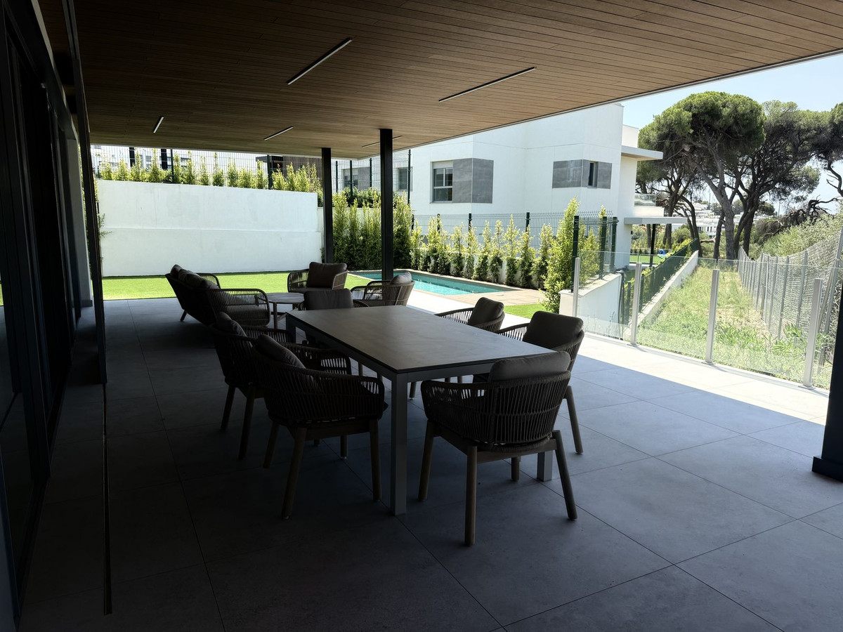 Apartamentos de 4 dormitorios en venta en Marbella – R5250190 Apartamentos de 4 dormitorios en venta en Marbella – R5250190