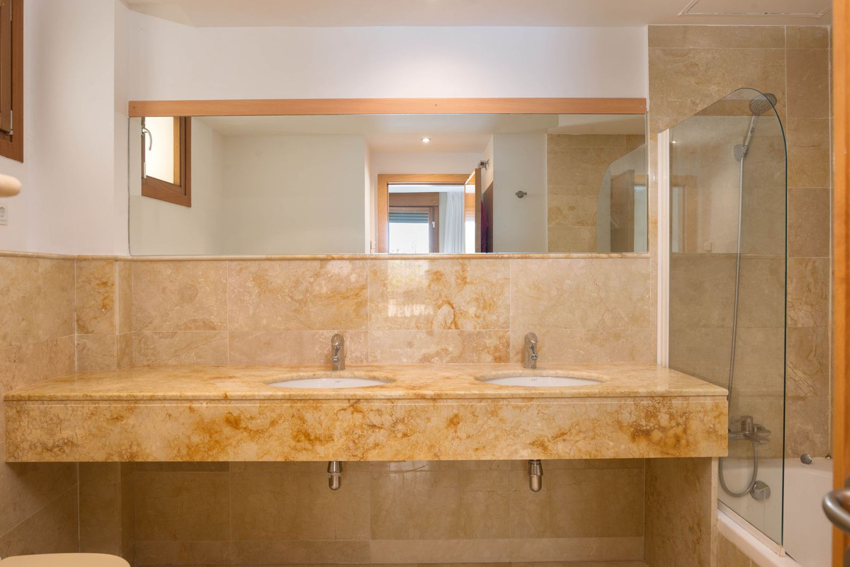 Apartamentos de 3 dormitorios en venta en Altos de los Monteros – R5448931 Apartamentos de 3 dormitorios en venta en Altos de los Monteros – R5448931