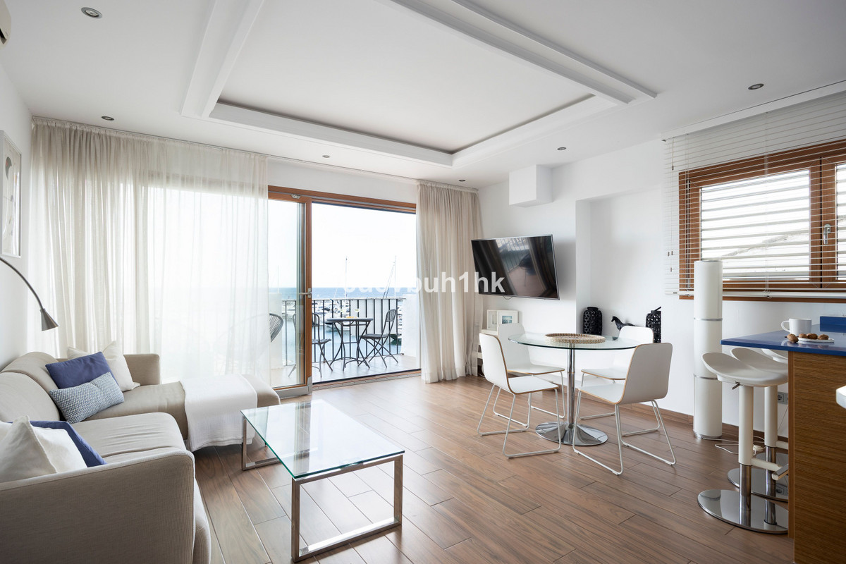 2 bedroom Penthouses for sale in Puerto Banús – R5041645 2 bedroom Penthouses for sale in Puerto Banús – R5041645