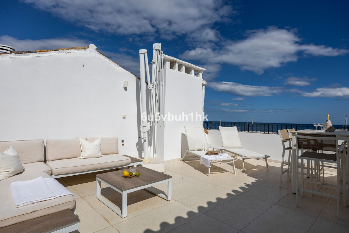 2 bedroom Penthouses for sale in Puerto Banús – R5041645 2 bedroom Penthouses for sale in Puerto Banús – R5041645