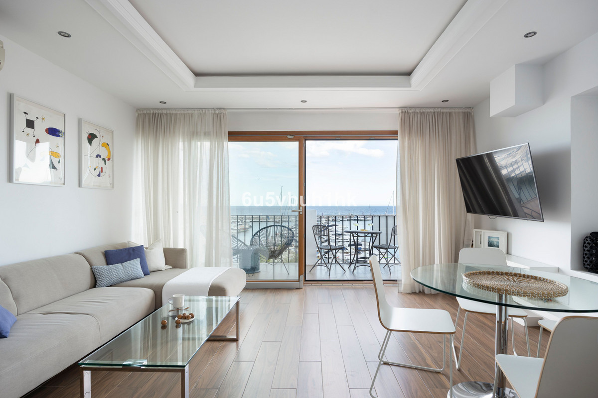 2 bedroom Penthouses for sale in Puerto Banús – R5041645 2 bedroom Penthouses for sale in Puerto Banús – R5041645