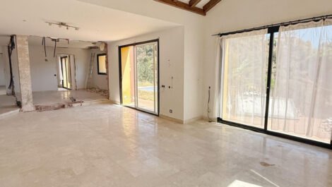 Villas de 5 dormitorios en venta en Elviria – R5196556