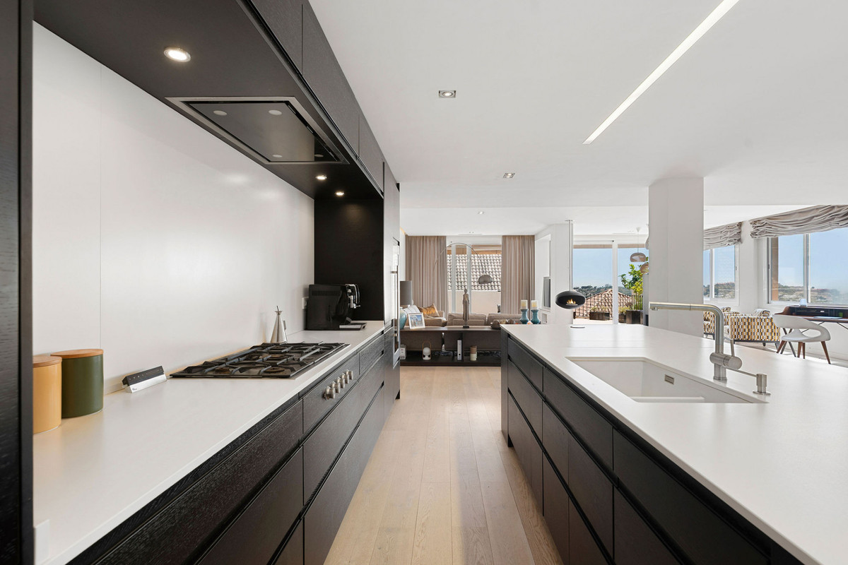 Apartamentos de 4 dormitorios en venta en Nueva Andalucía – R5286649 Apartamentos de 4 dormitorios en venta en Nueva Andalucía – R5286649