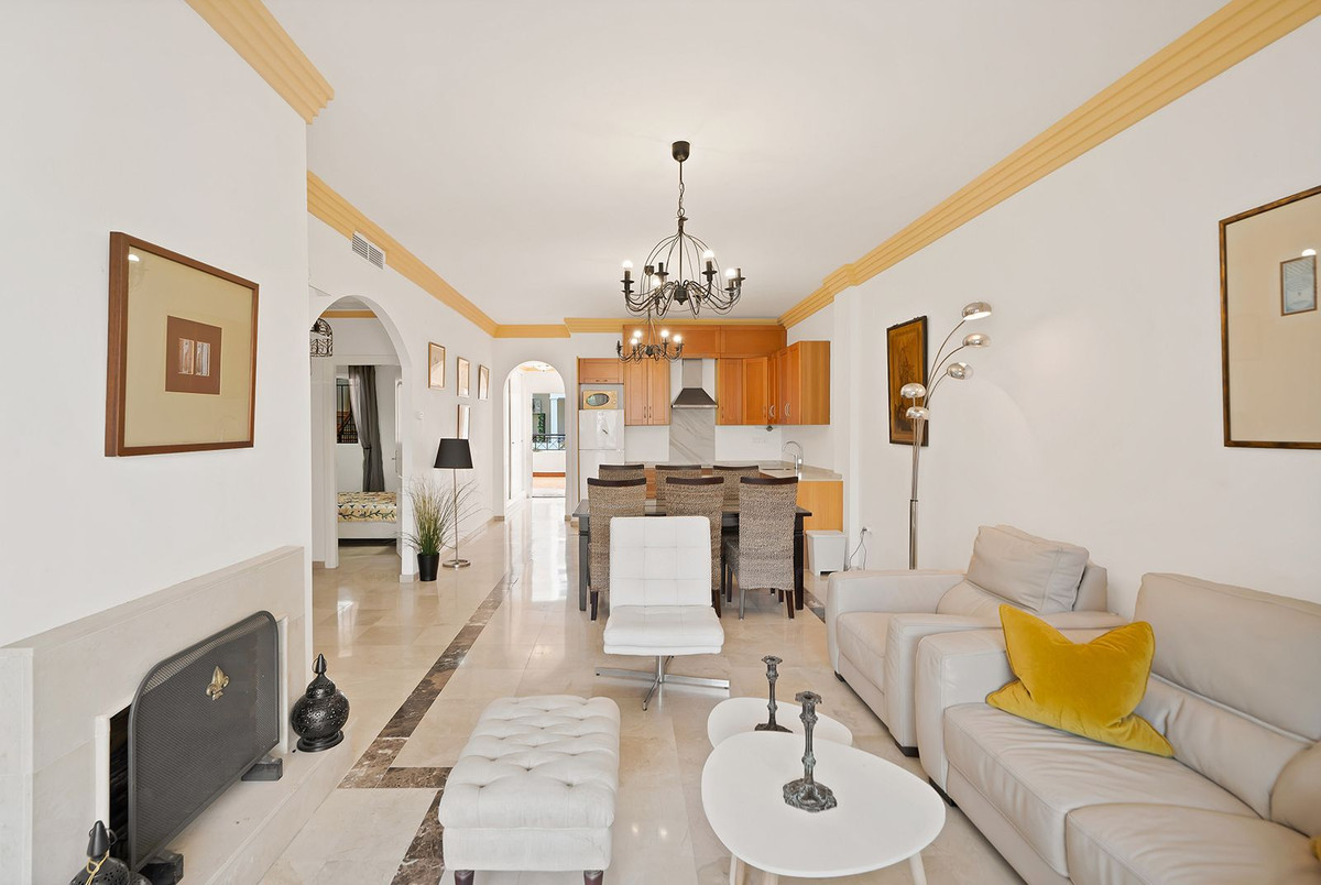 Apartamentos de 3 dormitorios en venta en Nueva Andalucía – R5442127 Apartamentos de 3 dormitorios en venta en Nueva Andalucía – R5442127