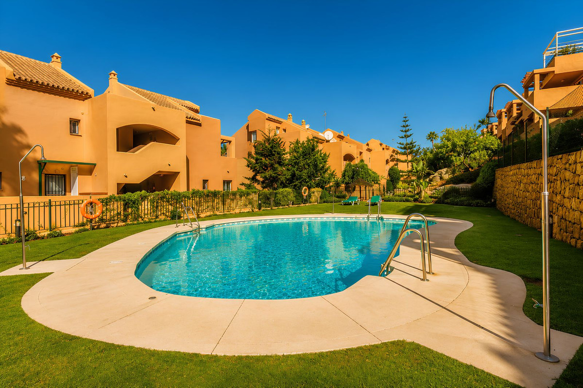 2 bedroom Apartments for sale in Elviria – R5430541 2 bedroom Apartments for sale in Elviria – R5430541
