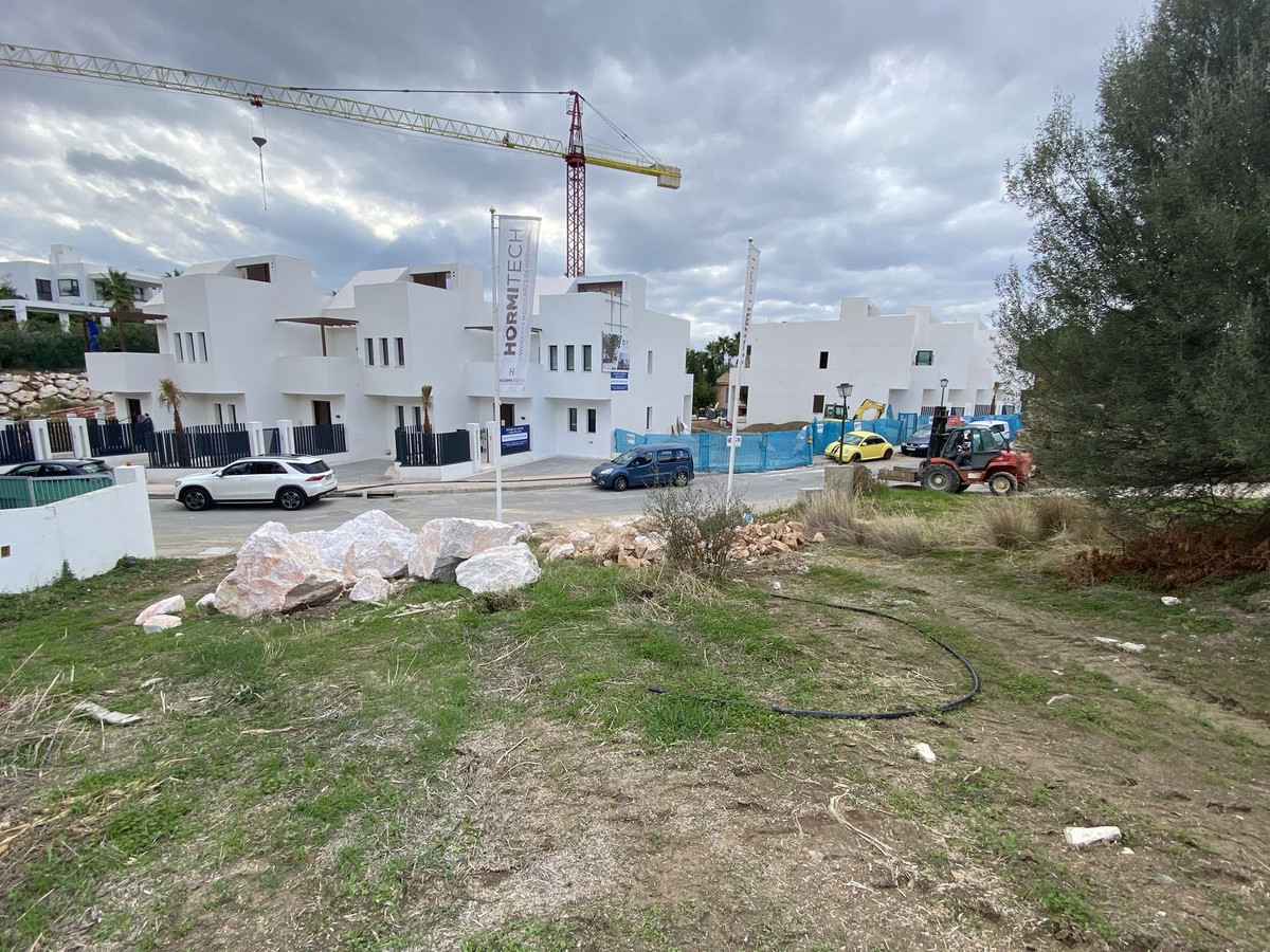 Plots for sale in Nueva Andalucía – R5431261 Plots for sale in Nueva Andalucía – R5431261