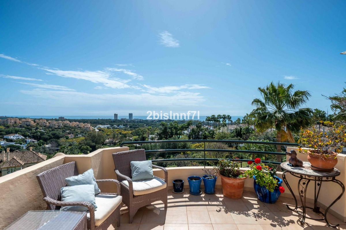 Apartamentos de 3 dormitorios en venta en Elviria Hills – R5337391 Apartamentos de 3 dormitorios en venta en Elviria Hills – R5337391