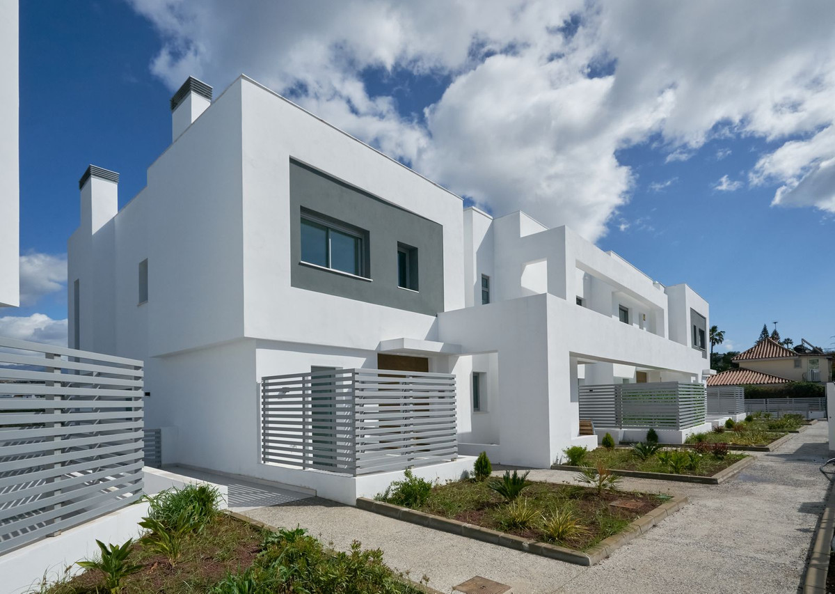 4 bedroom Semi-detached for sale in San Pedro de Alcántara – R4846351 4 bedroom Semi-detached for sale in San Pedro de Alcántara – R4846351